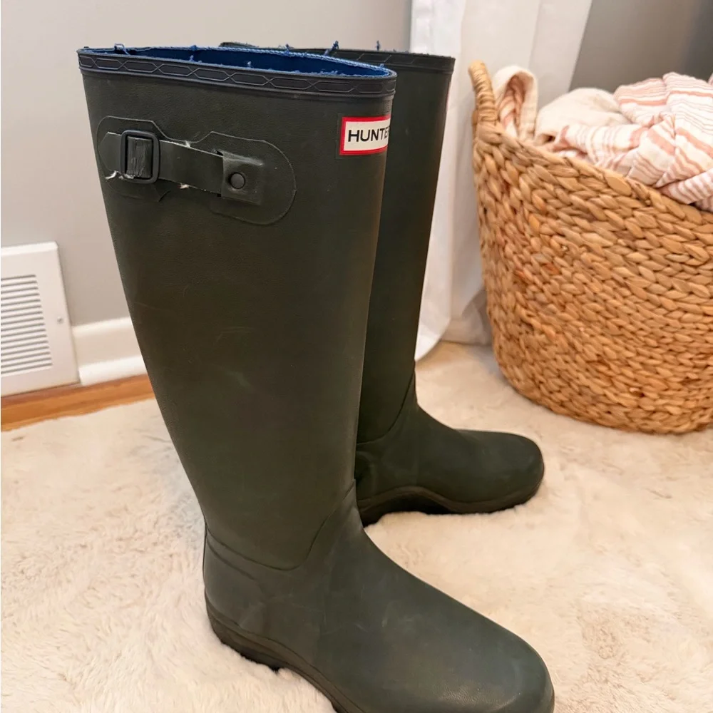 Hunter Rain Boots Black - Waterproof Rubber